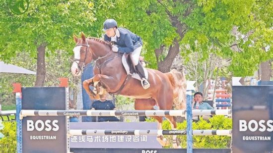 十五运会马术场地障碍资格赛第二站 四队获得团体赛门票