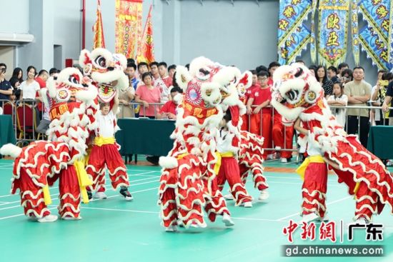 2024年珠海市青少年儿童(中小学生)龙狮锦标赛暨珠港澳青少年龙狮交流赛现场。陆绍龙 摄 2024年珠海市青少年儿童(中小学生)龙狮锦标赛暨珠港澳青少年龙狮交流赛现场。陆绍龙 摄