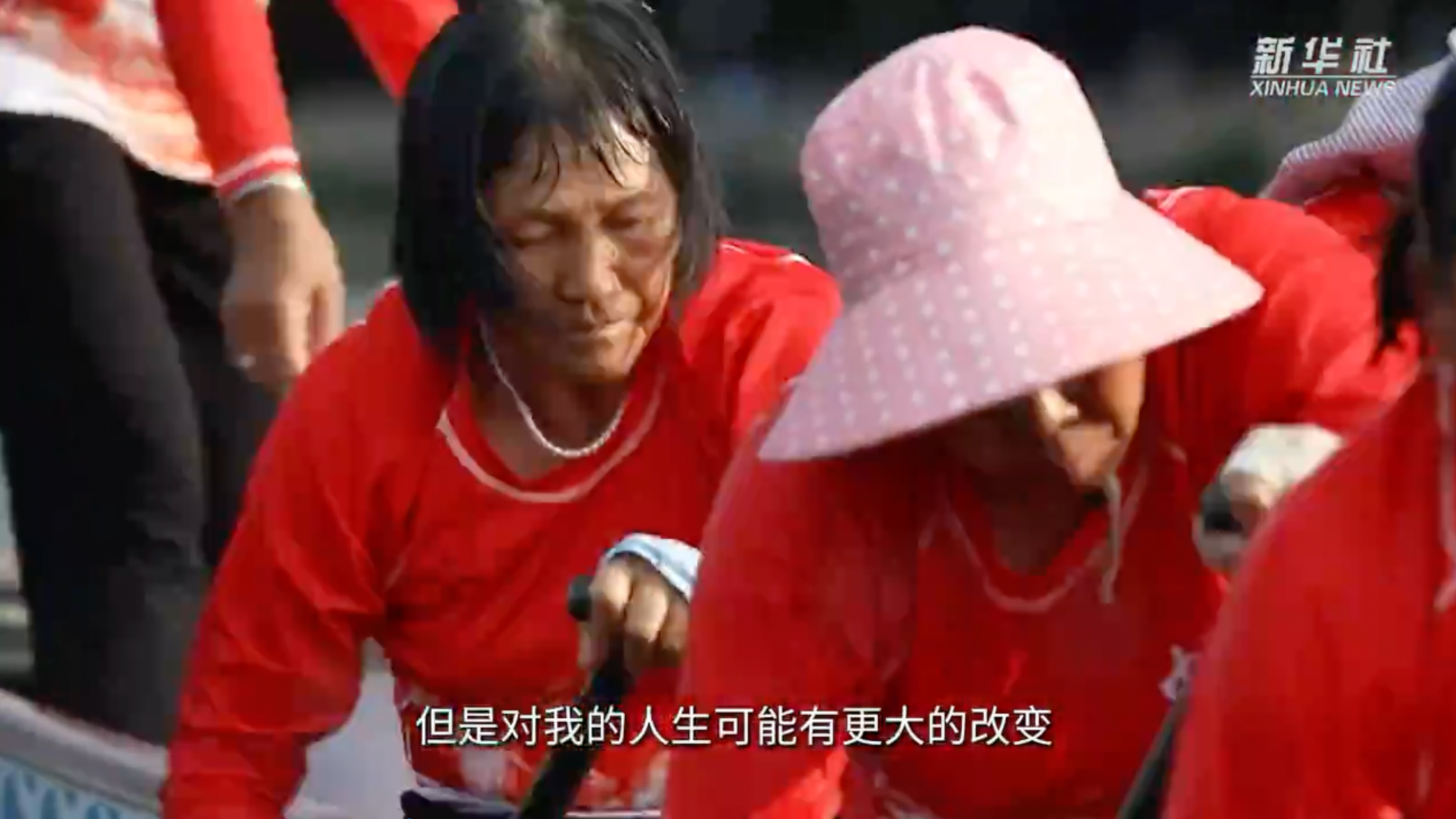 中国故事｜乘风破浪的“妈妈龙舟队”