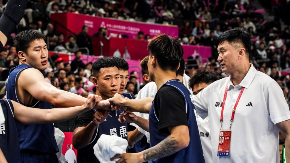 夺得十五运会“最有分量”的一枚金牌，杜锋的口中只有“感谢”