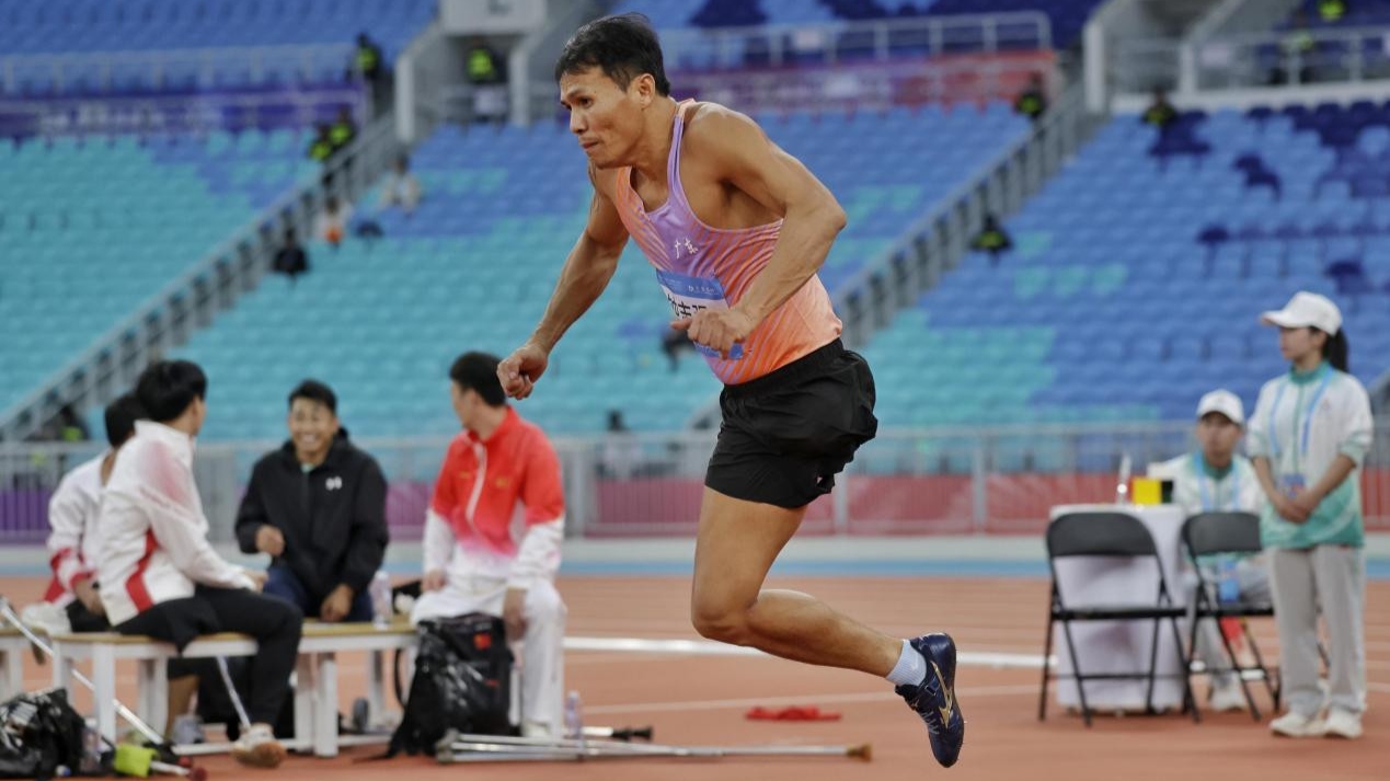 残特奥会田径场上产生多面金牌，美妙瞬间一一捕获