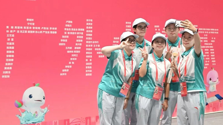 粤港澳“小海豚”志愿者共话志愿同心圆