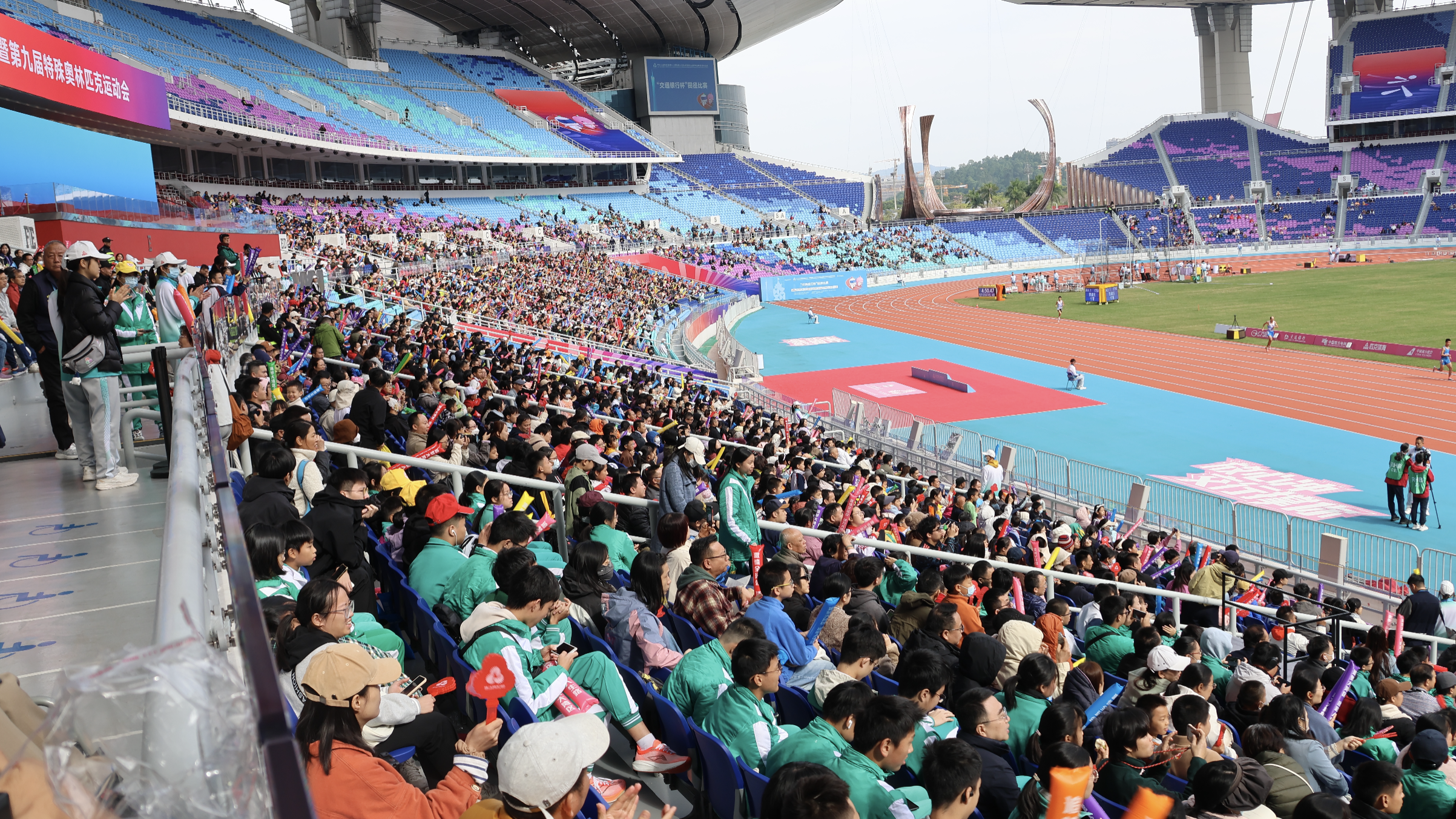 温情与感动交织成最美风景！残特奥会田径比赛圆满收官